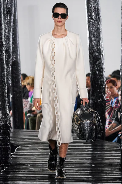 Look 34